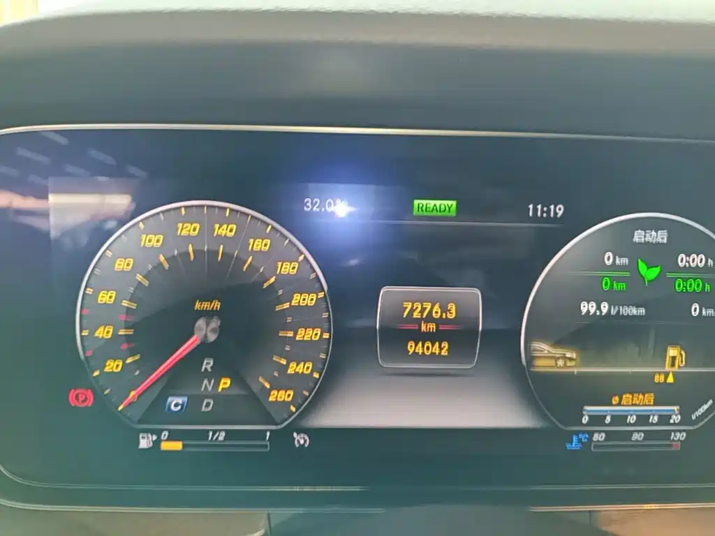 Mercedes-Benz E-Class — миниатюра 12