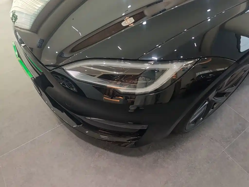 Tesla Model S — миниатюра 18