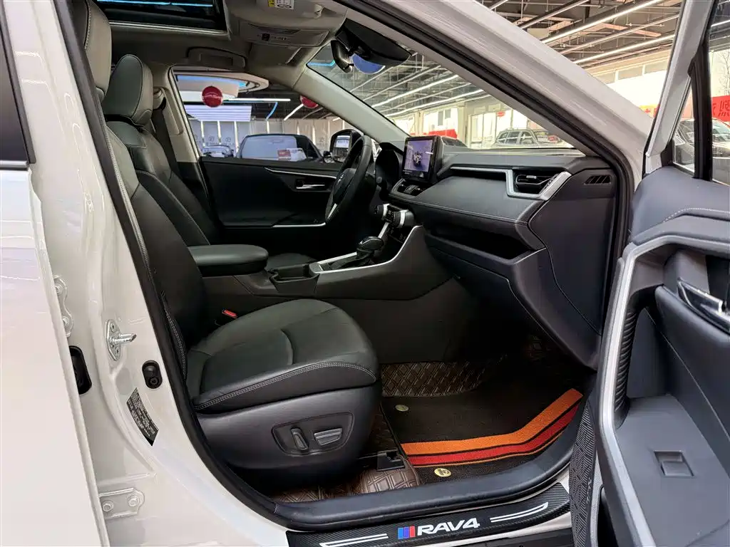 TOYOTA RAV4 RONGFANG