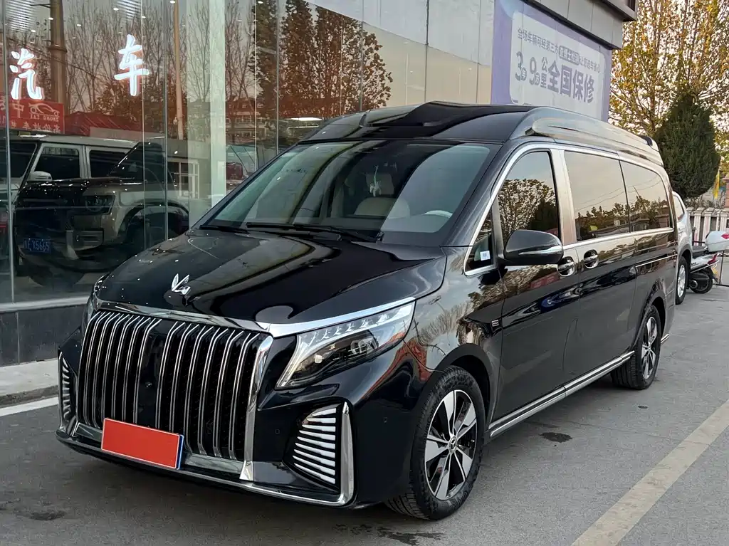 Mercedes-Benz V-Class 2024