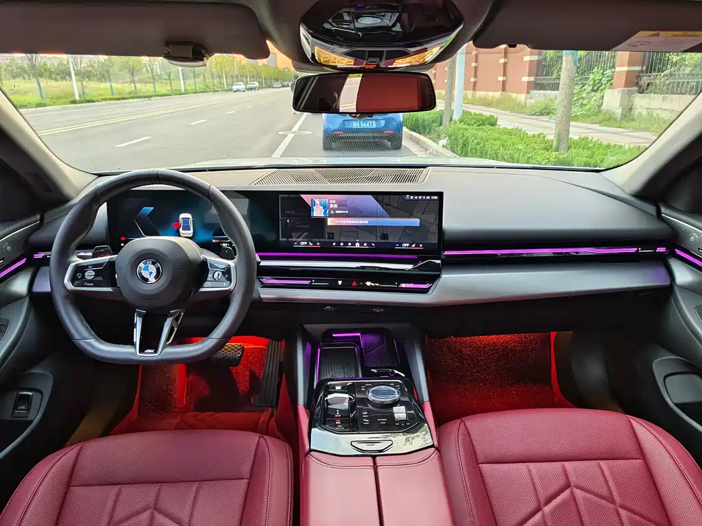 BMW 5 Series — миниатюра 25