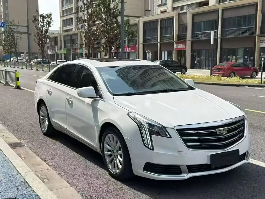 CADILLAC XTS
