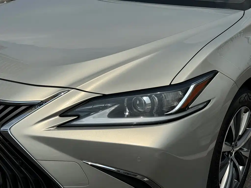 Lexus ES — миниатюра 4