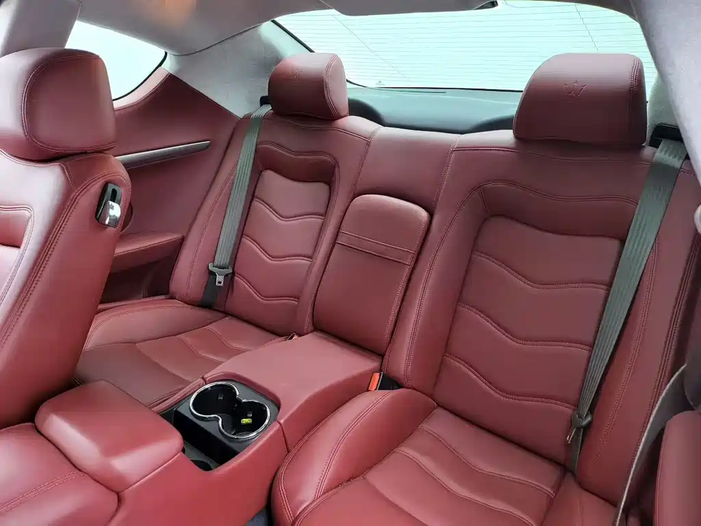 Maserati GranTurismo 2014 4.2L AT