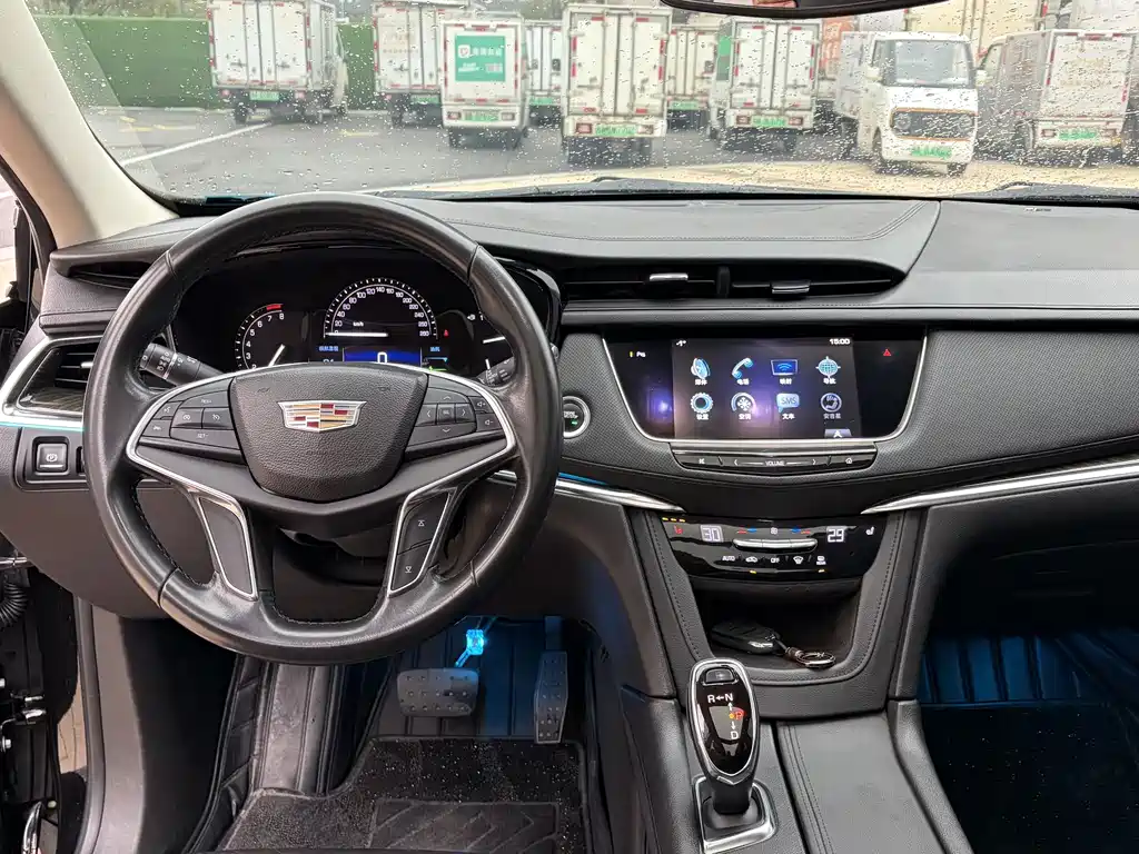 CADILLAC XT5