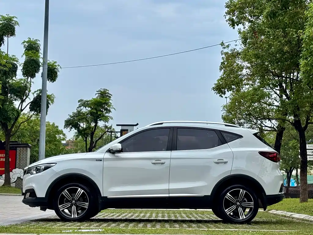 MG ZS 2020 1.5L MT 65