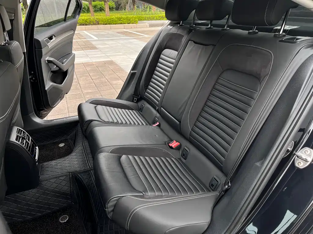 Volkswagen Magotan 2020 330TSI DSG Lead