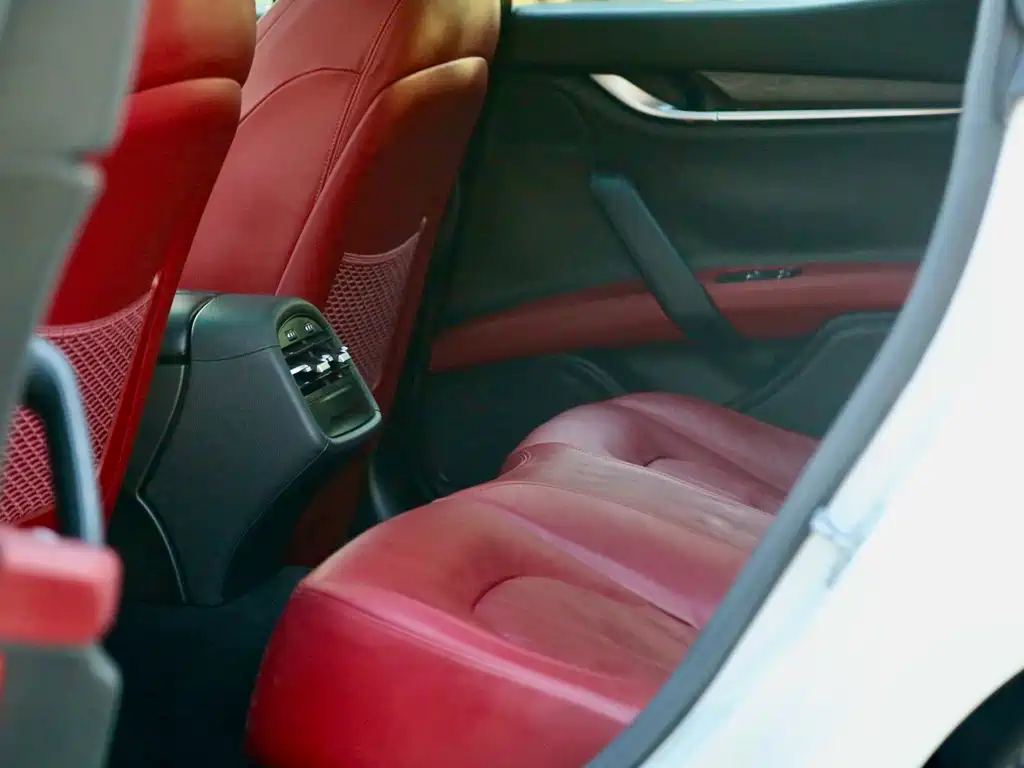 Maserati Ghibli — миниатюра 11