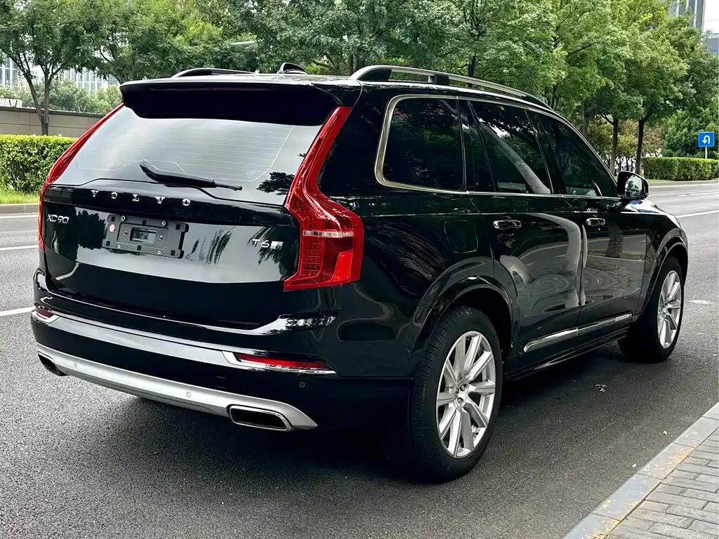 Volvo XC90 — миниатюра 5