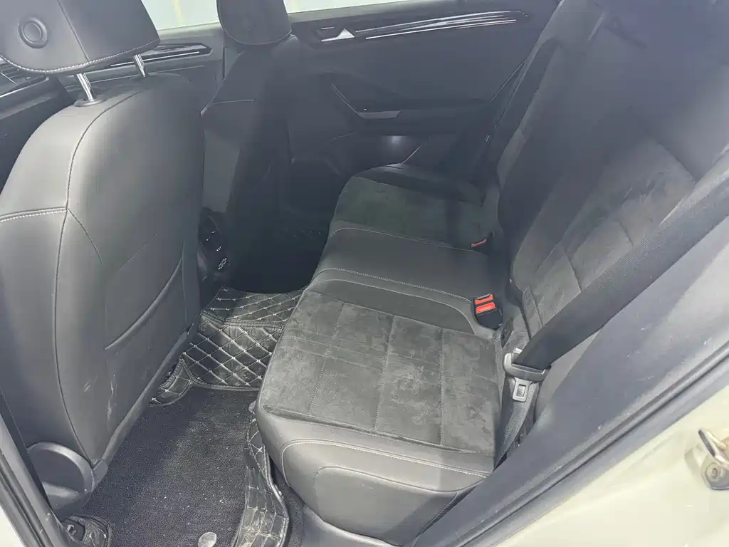 VOLKSWAGEN T ROC EXPLORING SONGS