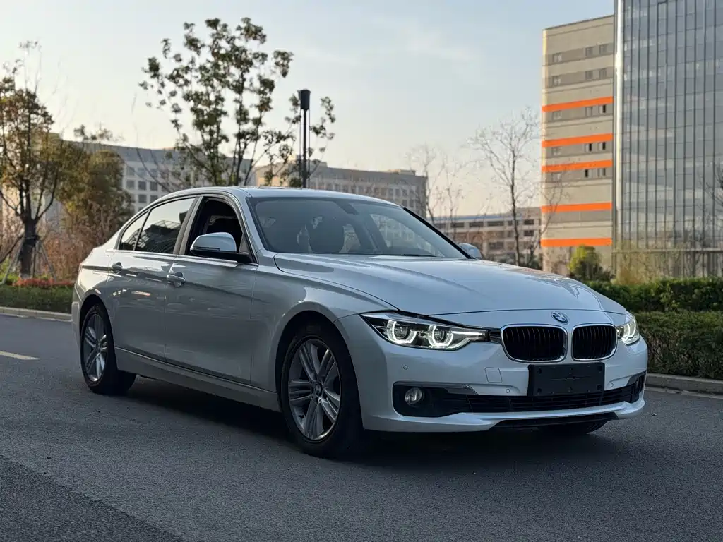 BMW 3 Series — миниатюра 3
