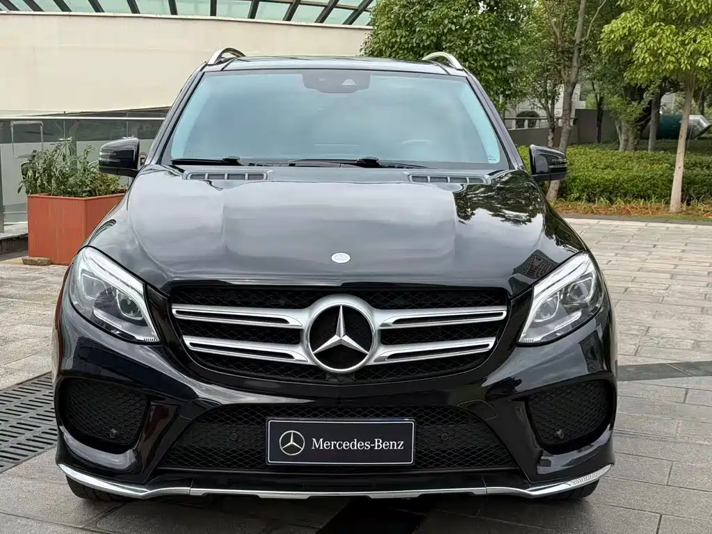 Mercedes-Benz GLE (Import) — миниатюра 28