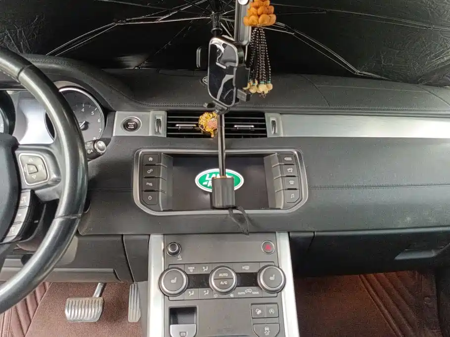 Land Rover Evoque — миниатюра 13
