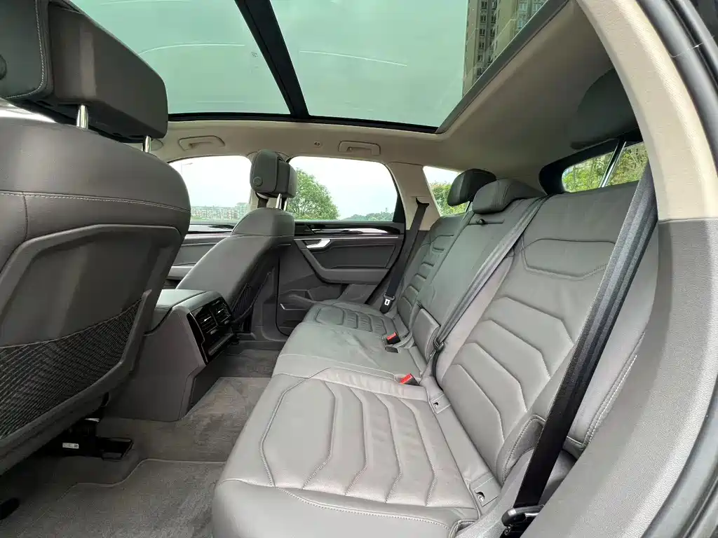 Volkswagen Touareg — миниатюра 5