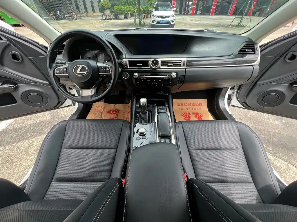 Lexus GS — миниатюра 15