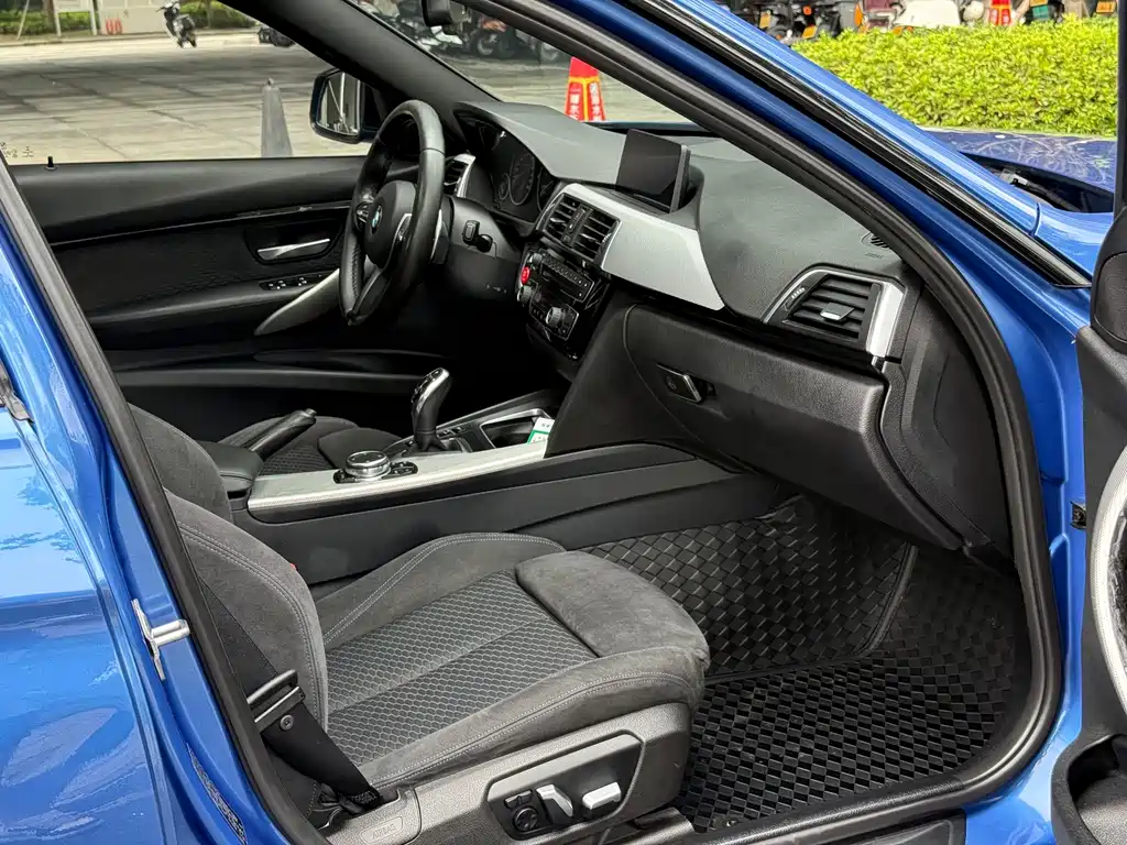BMW 3 Series — миниатюра 17
