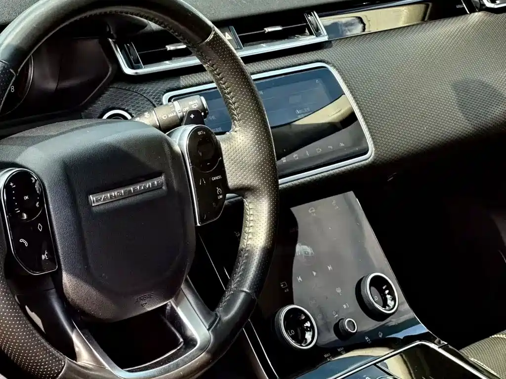 Land Rover Velar — миниатюра 8