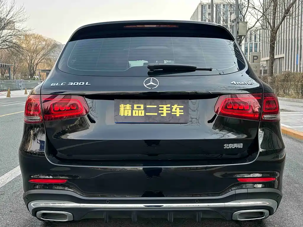 MERCEDES-BENZ GLC