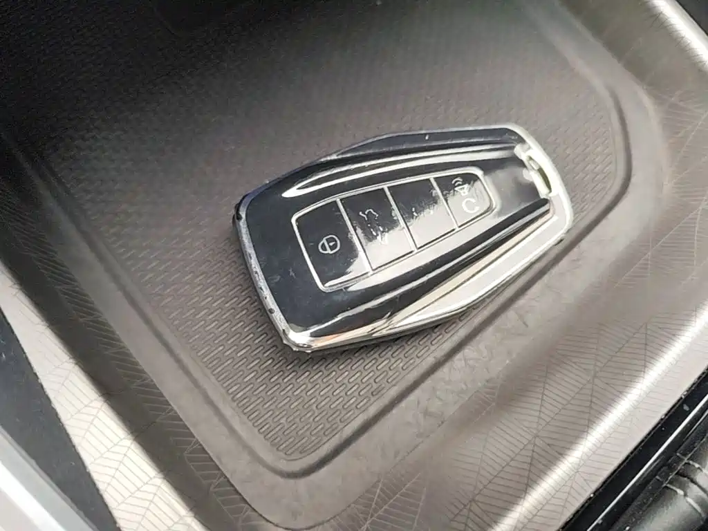 Geely Emgrand — миниатюра 9