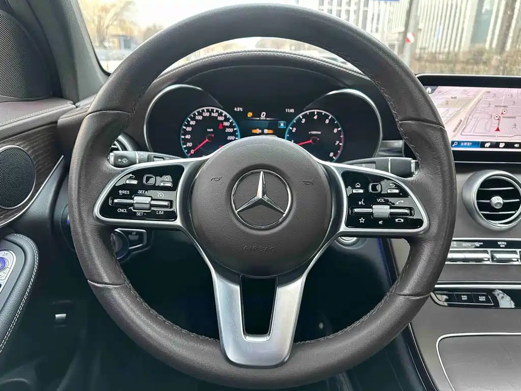 MERCEDES-BENZ GLC