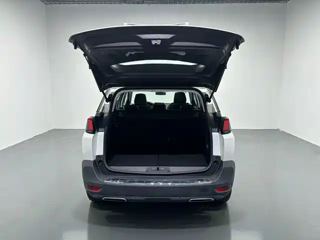 Peugeot 5008 — миниатюра 10