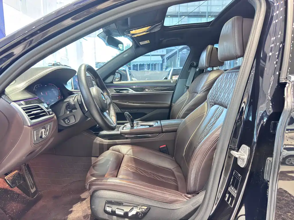 BMW 7 Series 7 2021 730Li M Sport