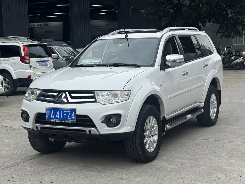 Mitsubishi Pajero Sport
