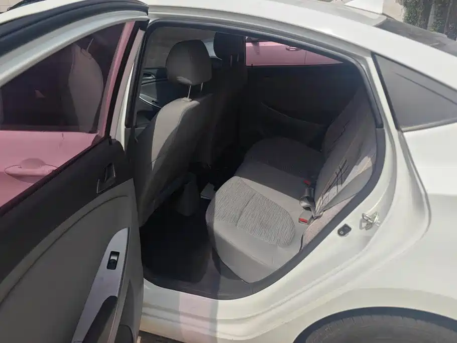 Hyundai Verna — миниатюра 11