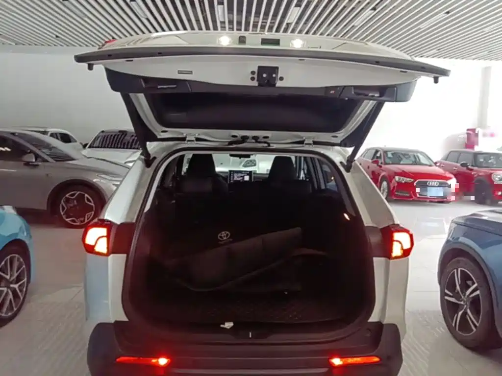 Toyota RAV4 — фотографии объявления, Фото 20