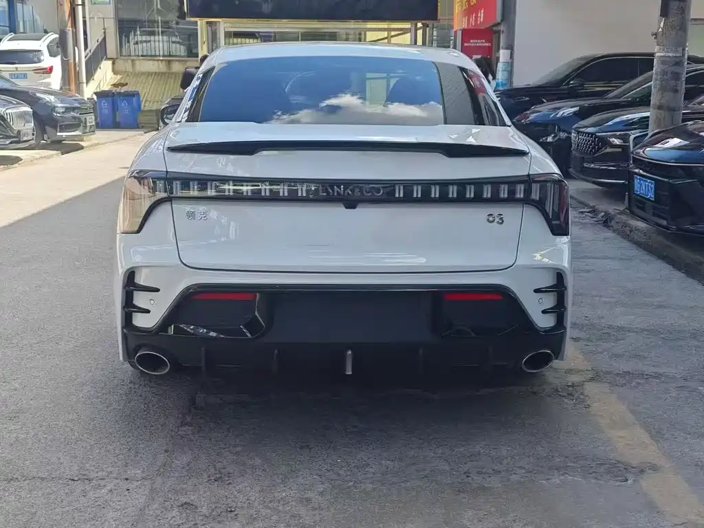 Lynk & Co 03 — миниатюра 8