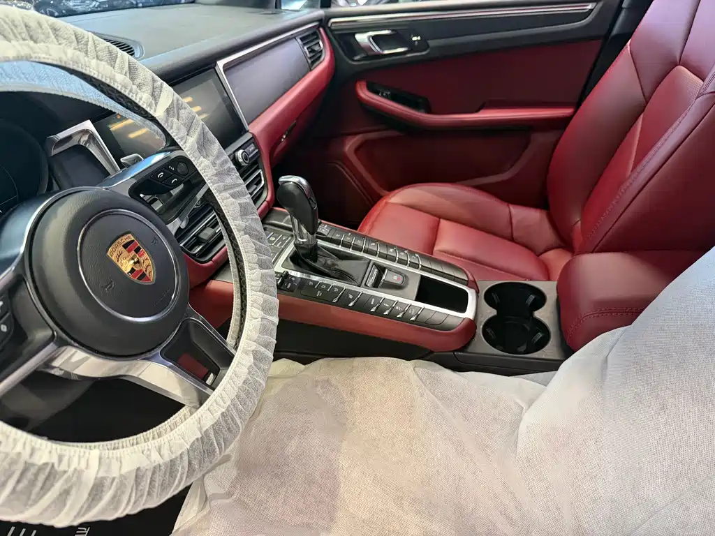 Porsche Macan — миниатюра 5