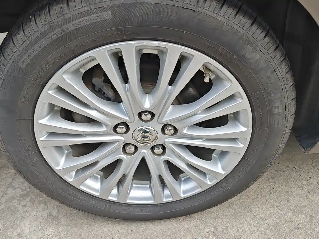 Buick Excelle — миниатюра 9