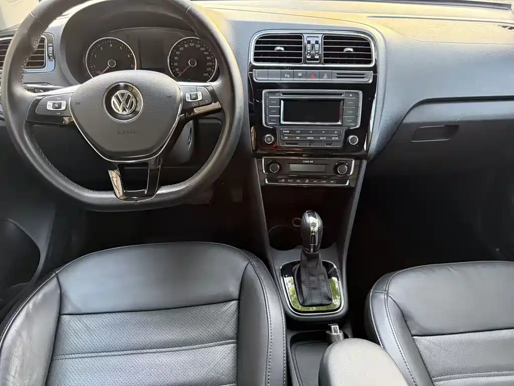 Volkswagen Polo — миниатюра 8