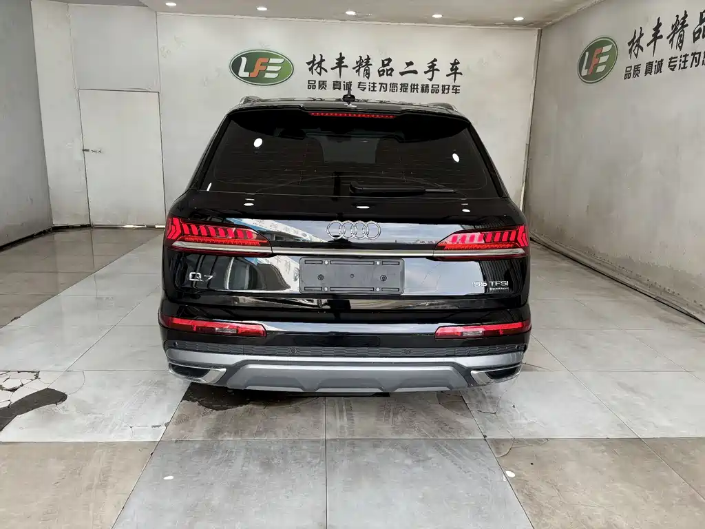 Audi Q7 2023 55 TFSI quattro S line Sport