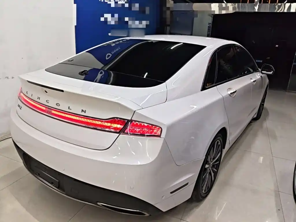 Lincoln MKZ — миниатюра 7