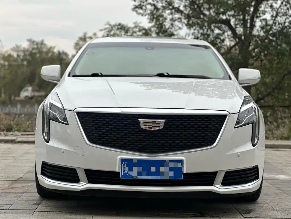 CADILLAC XTS