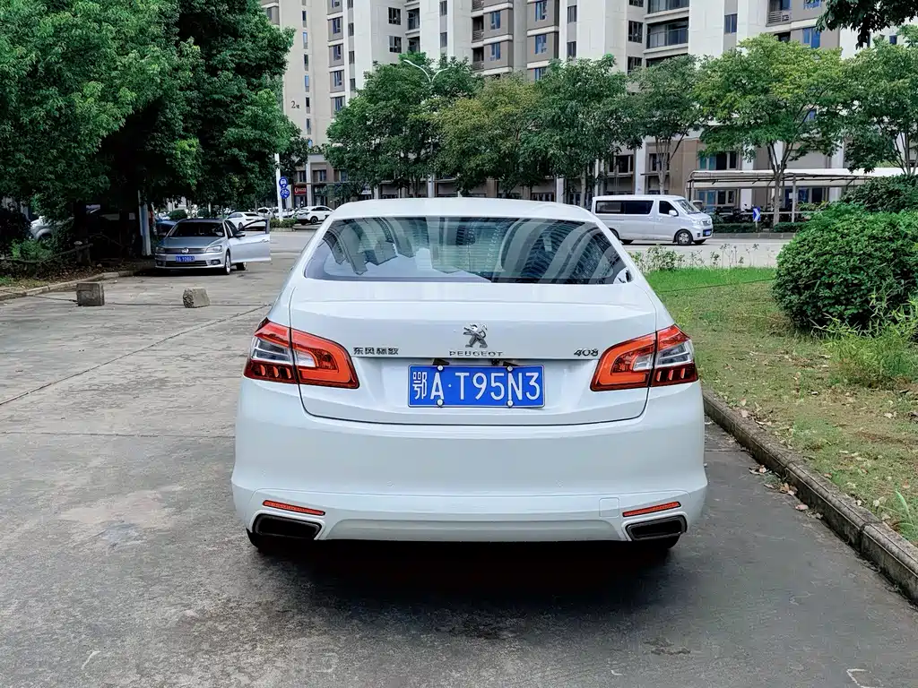 Peugeot 408 — миниатюра 5