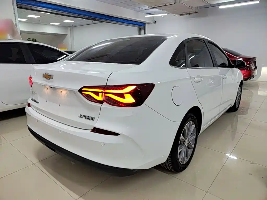 Chevrolet Monza — миниатюра 7