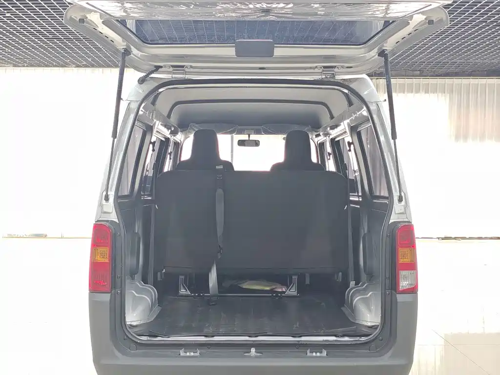 Wuling Zhiguang — миниатюра 7
