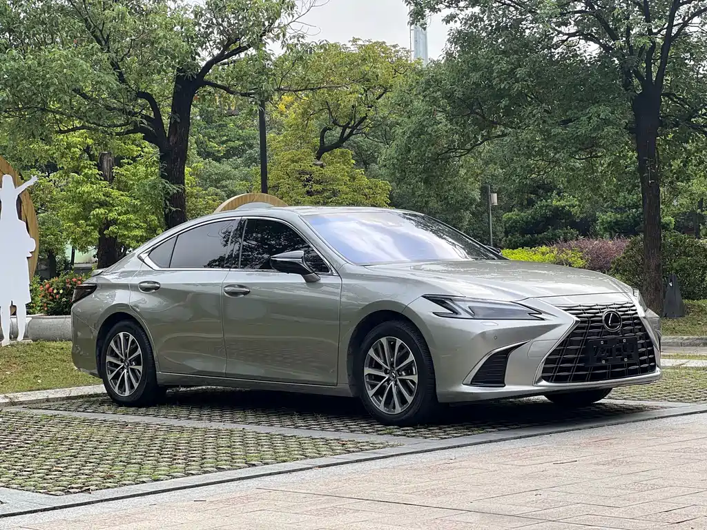 Lexus ES — фотографии объявления, Фото 7