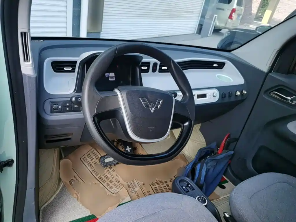 Wuling MINIEV — миниатюра 10