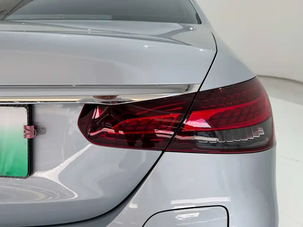 Mercedes-Benz E-Class New Energy — миниатюра 10
