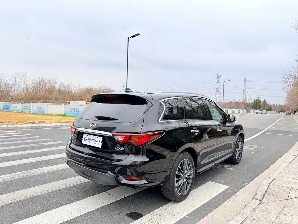 INFINITI QX60