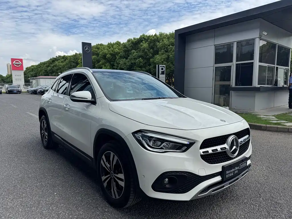 Mercedes-Benz GLA — миниатюра 3
