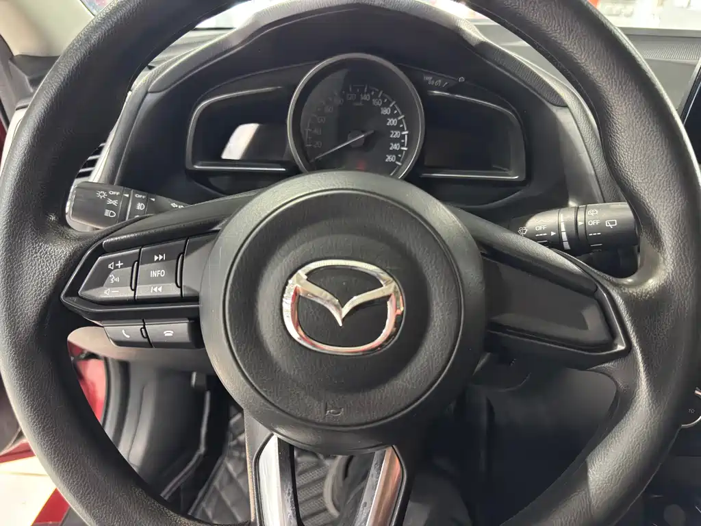 Mazda 3 Axela — миниатюра 13