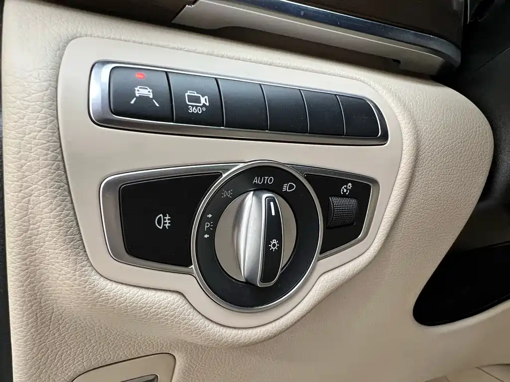 MERCEDES-BENZ V CLASS