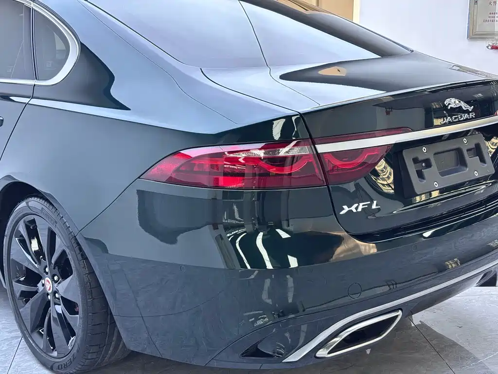 Jaguar XFL — миниатюра 20