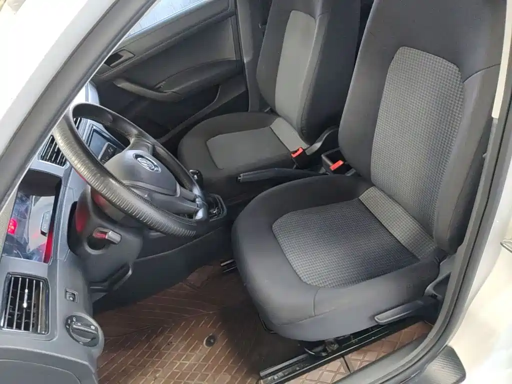 Volkswagen Santana — миниатюра 15