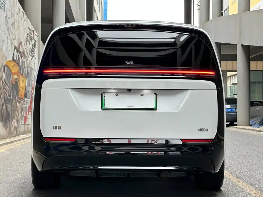 Li Auto Li MEGA — миниатюра 4