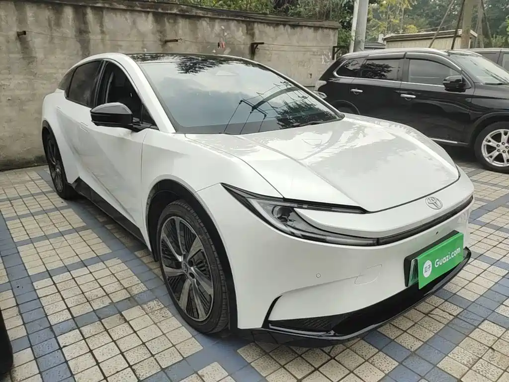 Toyota bZ5 — миниатюра 4